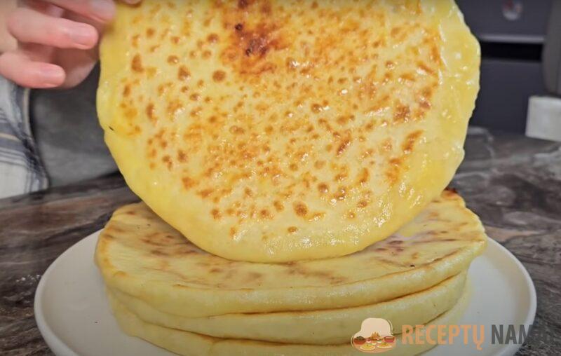 Беру 1 стакан кефира и готовлю 4 лепёшки! Хачапури на сковороде: рецепт без дрожжей