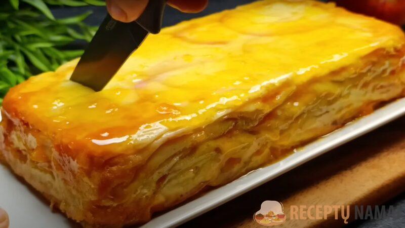 Много яблока и мало теста. Приготовьте на праздник необычный яблочный мильфей