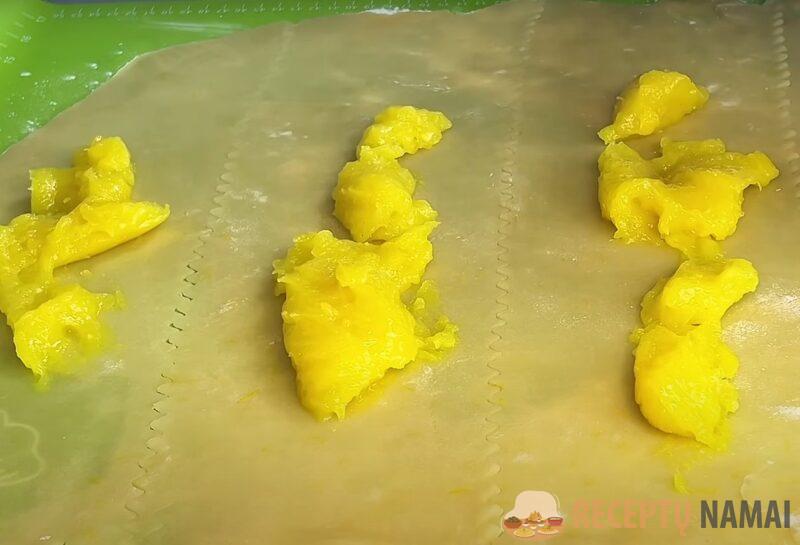 Готовьте сразу побольше. Рассыпчатое и невероятно вкусное печенье к чаю с лимонной начинкой