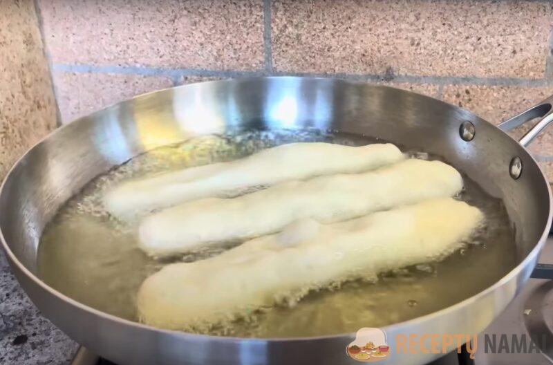 Хрустящие пирожки с картошкой из универсального дрожжевого теста. Простой и вкусный рецепт