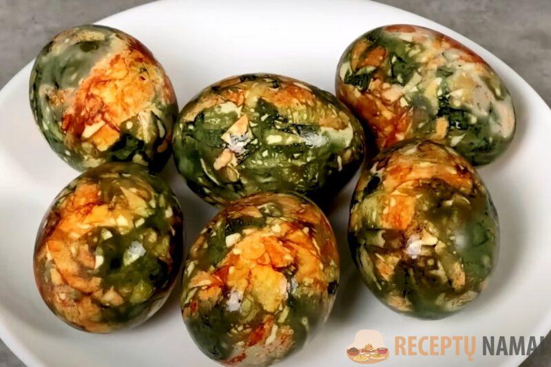 Как красиво покрасить яйца на пасху. Самый лучший способ без химии