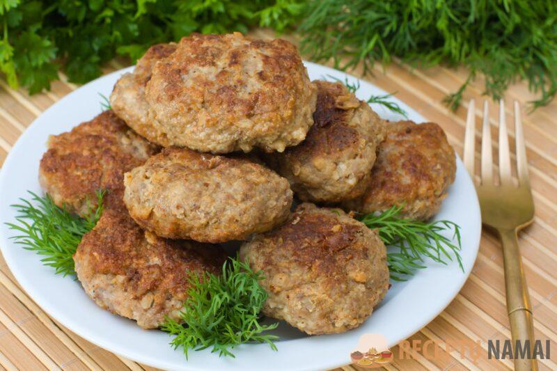 Гора вкусных котлет из 200 граммов фарша. Спасительный рецепт на трудные времена