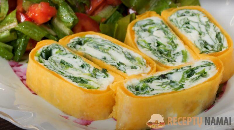 Рулет из яичницы с начинкой на сковороде. Аппетитный завтрак по новому рецепту