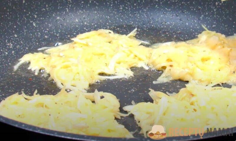 Капустные оладьи на каждый день. Простой рецепт: вкусно и недорого