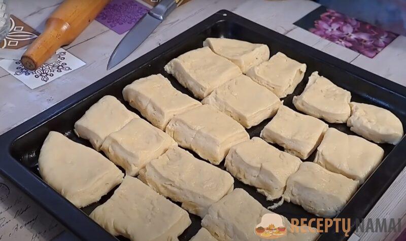 Аромат на весь дом. Булочки в сметанной заливке: мягкие, как пух