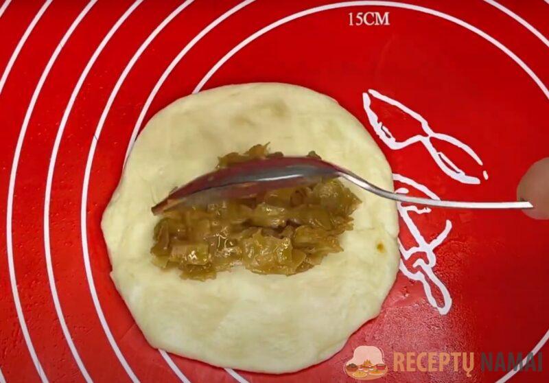 Пирожки на майонезе. Рецепт на дрожжевом тесте: остаются мягкими даже на следующий день