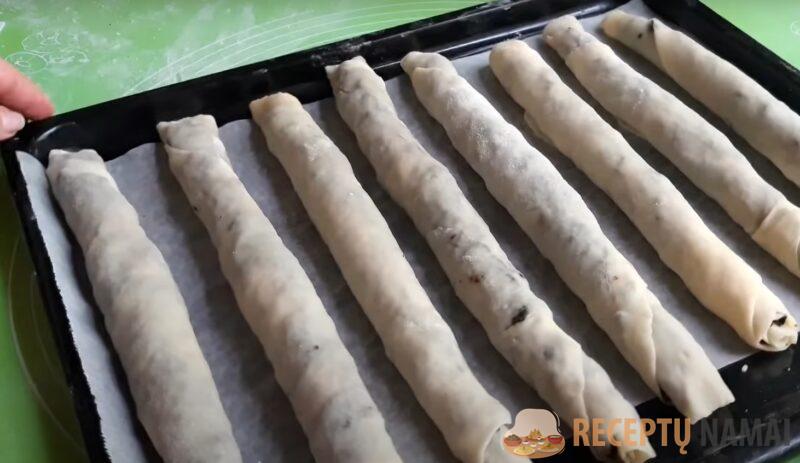 Необычный торт с черносливом и сметанным кремом. Удачный рецепт: просто и вкусно