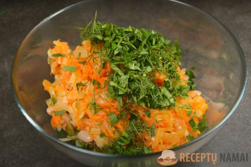 Потрясающий вкус. Салат за 5 минут с солеными огурцами, фасолью и овощами