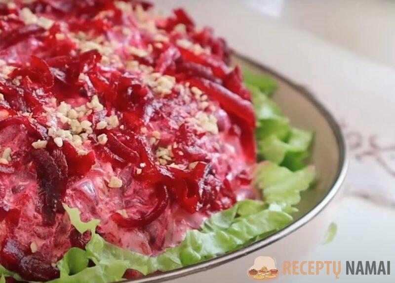 Оригинальный салат "Юлия". Яркое блюдо на праздничный стол из банальной свеклы