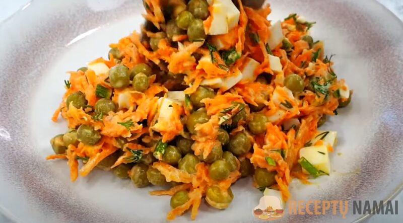 Возьмите 3 яйца, банку горошка и чеснок. Гениальный салат из простых продуктов