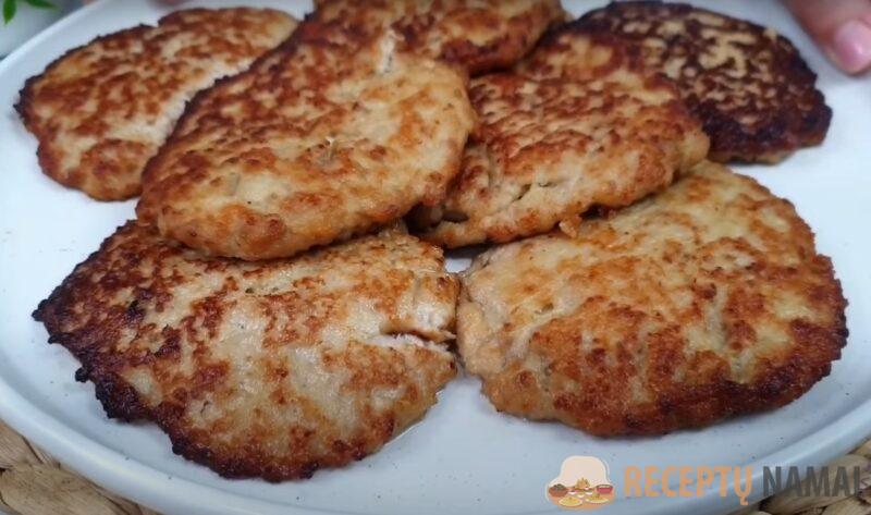 Беру 1 стакан кефира и немного фарша. Вкусные ленивые пирожки: готовлю так уже много лет и не надоедает