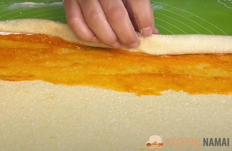 Стакан творога и 5 минут. Легкий рецепт творожных булочек с начинкой