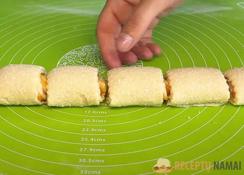 Стакан творога и 5 минут. Легкий рецепт творожных булочек с начинкой