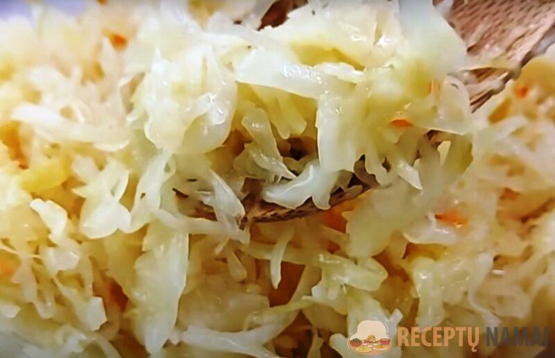 Квашеная капуста без сахара и воды. Бабушка рассказала все секреты приготовления