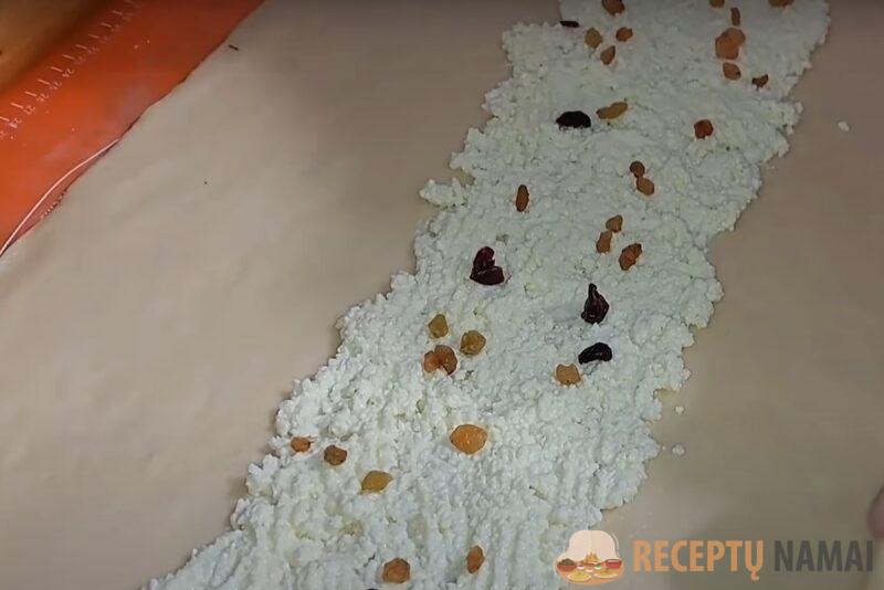 Сладкие или солёные булочки без яиц и масла. Просто и по-быстрому: рецепт из одного теста