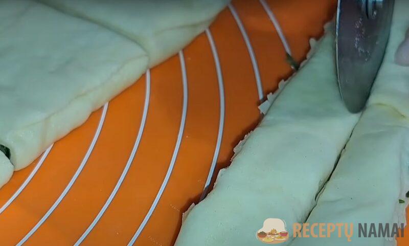 Сладкие или солёные булочки без яиц и масла. Просто и по-быстрому: рецепт из одного теста