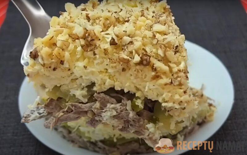 Салат “Принц” на праздничный стол. Сытный и питательный: гости его просто обожают