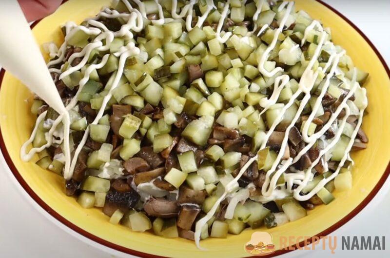 Салат “Поздняя Осень”. Сытное блюдо на праздничный стол: ваши гости не уйдут голодными