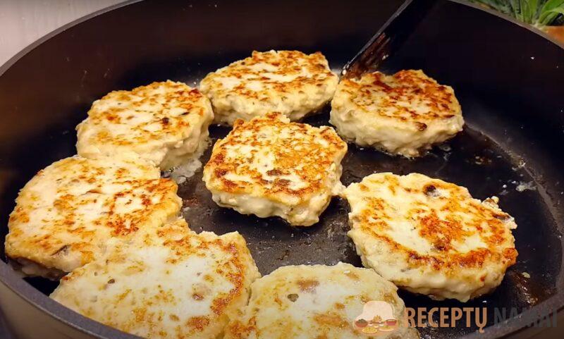 Этот вариант котлет подходит к любому гарниру. Гора самых сочных и нежных котлет