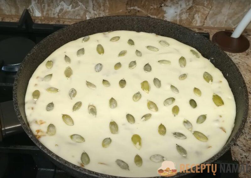 Вкуснее яблочного. Нежный тыквенный пирог на сковороде: без духовки и миксера