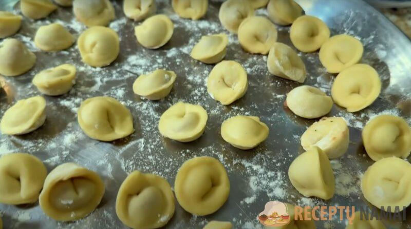 Рецепт самых вкусных домашних пельменей. Не развариваются и не трескаются