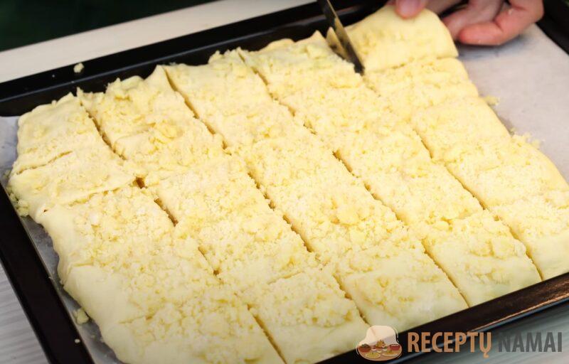 Рецепт вкусного печенья на кефире. Выпечка за 25 минут: слоеное печенье для всей семьи