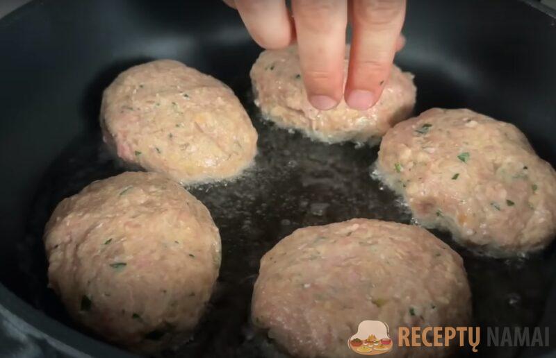 Вкуснейшие котлеты за копейки. Не каждая хозяйка знает этот рецепт: вкусные, даже в холодном виде