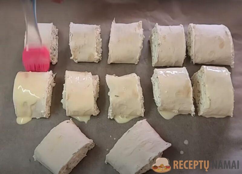 Вкусные рулетики из лаваша за 25 минут. Сочная и хрустящая закуска на большую компанию