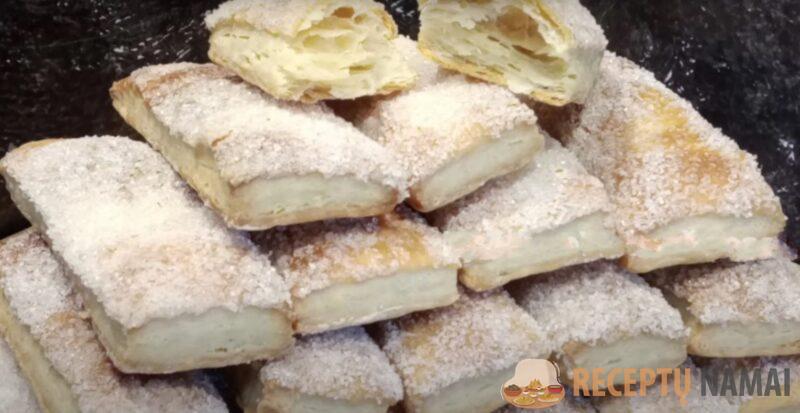 Слоёные язычки на кефире. Рецепт теста за считанные минуты: к чаю вкусно и просто