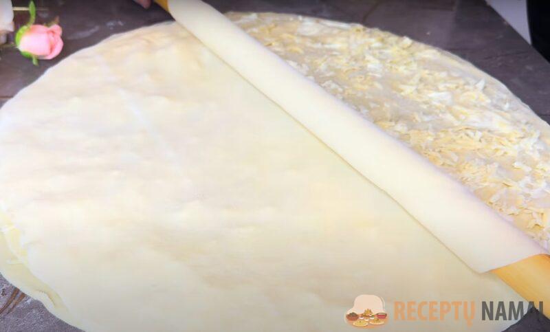 Сырный слоёный пирог: тесто 3 стакана, замес 3 минуты. Бесподобная выпечка с начинкой