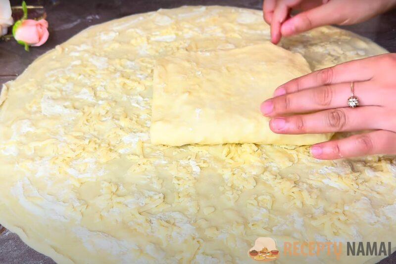 Сырный слоёный пирог: тесто 3 стакана, замес 3 минуты. Бесподобная выпечка с начинкой