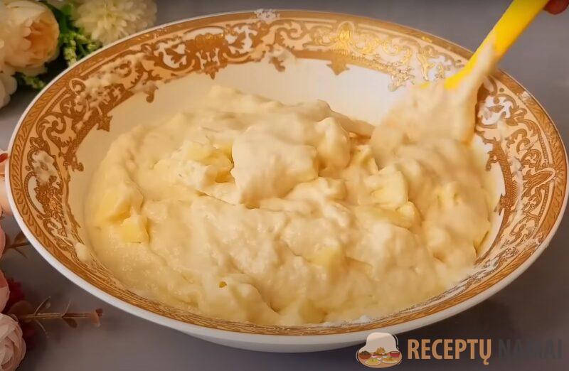 Натерла, смешала и пожарила. Оладьи с яблоками: вкуснятина на завтрак для всей семьи