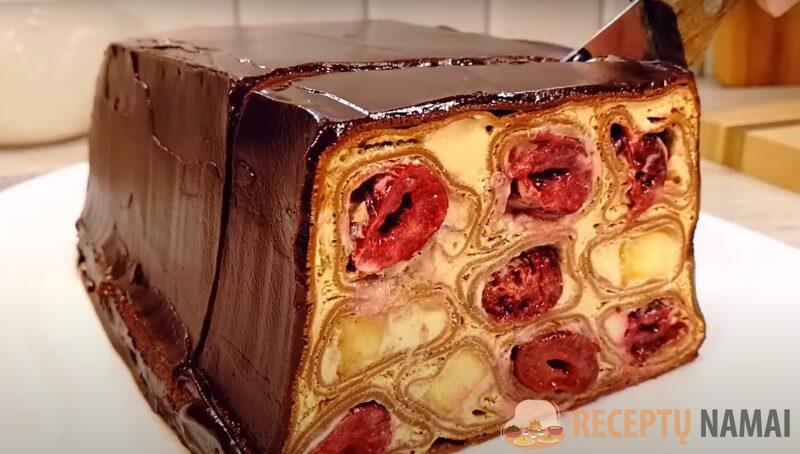 Нежный шоколадный торт с вишней и бананом. И никакой духовки: чудо-торт на праздничный стол