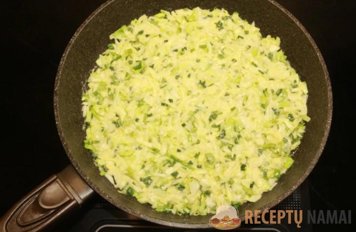 Капустные котлеты больше не делаю: смешала капусту с картошкой и на сковороду, получается проще и быстрее