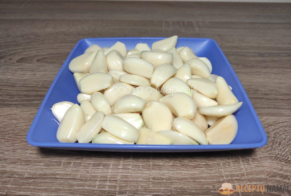 У меня чеснок больше не гниёт и не засыхает: уже второй год пользуюсь особым способом хранения (делюсь)