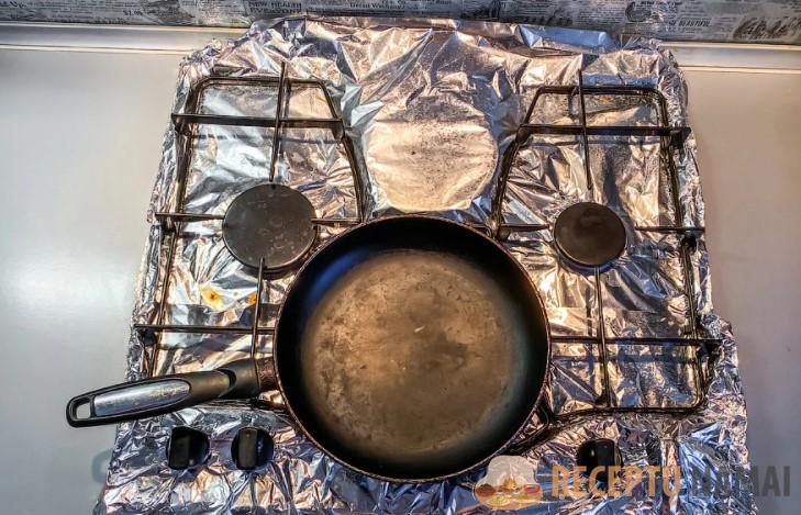 Квартирантка вернула квартиру с «шапочкой» из фольги на плите. Объясняю, зачем ей это было нужно