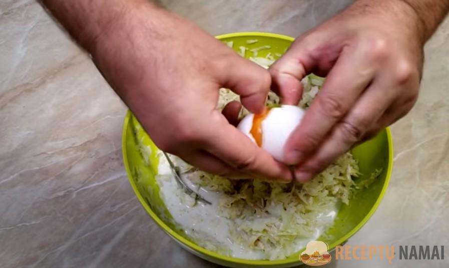 Простая капуста, а рецепт нравится даже тем, кто ее не особо жалует