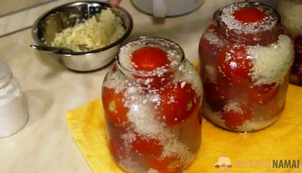 Помидоры "В снегу" с чесноком на зиму! На 1 литровую банку и на 3 л ‒ пальчики оближешь