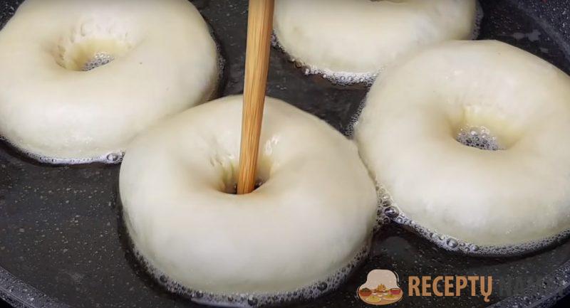 Рецепт вкусных пончиков: как в СССР. Тесто воздушное, как пух