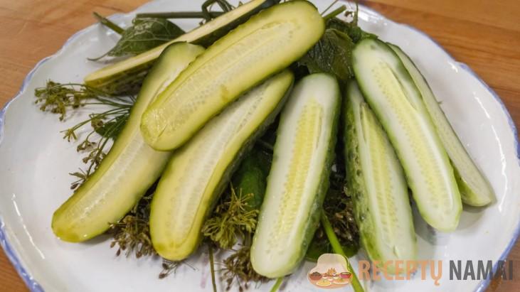 Самый правильный способ. Вот так надо делать малосольные огурцы!