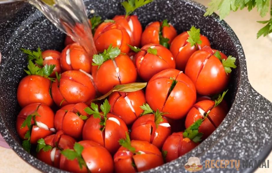 Просто помидоры, а рецепт просит каждый, кто попробует. Лучшая закуска на все случаи жизни