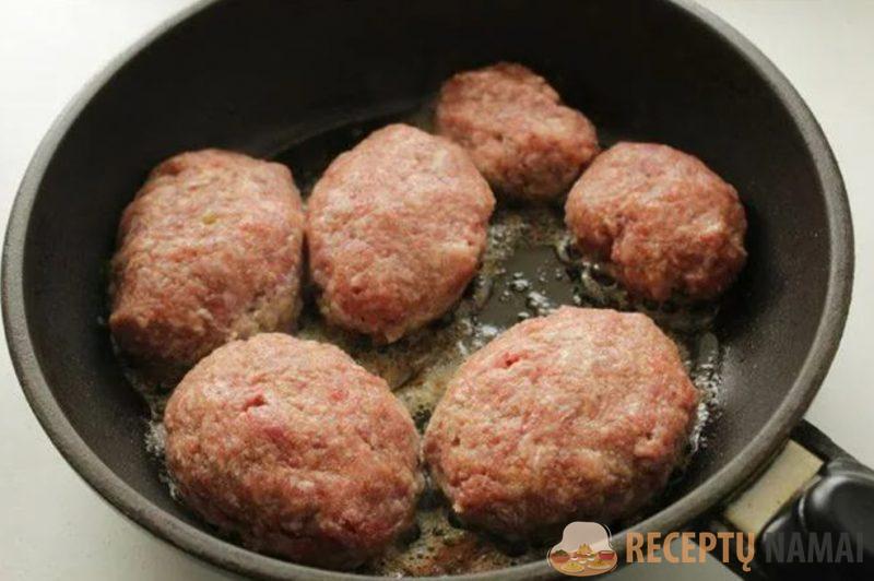 Можно ли заменять лук в фарше? Чеснок в этом случае не подходит: как действуют опытные хозяйки