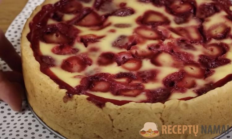 Пирог из клубники