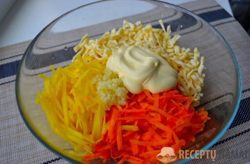 Раньше была на каждом Советском застолье. Невероятно простая и вкусная закуска