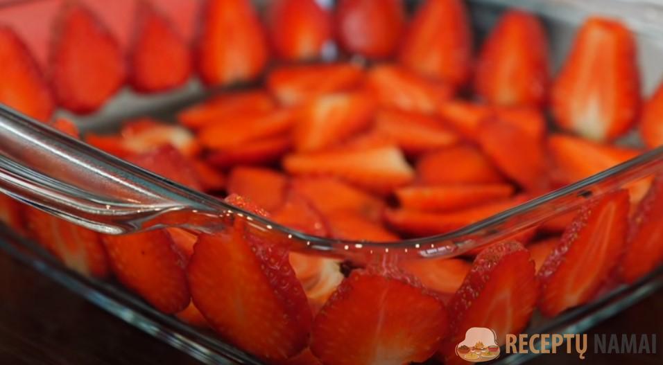 Воздушно нежный клубничный торт! Без выпечки с творожным кремом