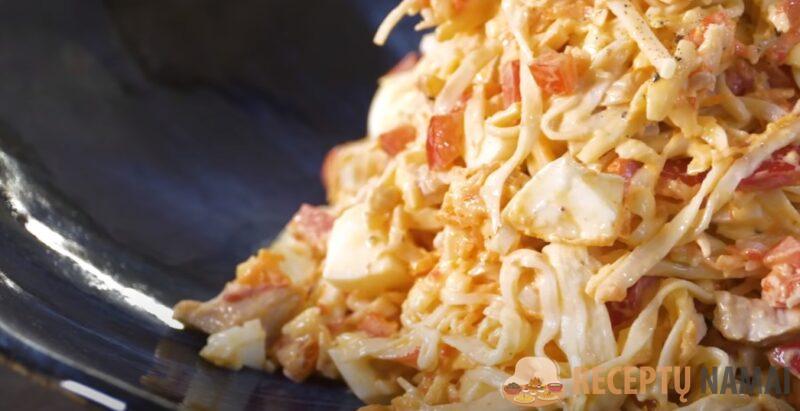 Можно съесть целую тарелку и не заметить. Салат с крабовыми палочками "Красное море"