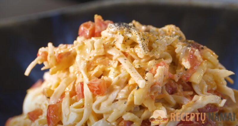 Можно съесть целую тарелку и не заметить. Салат с крабовыми палочками "Красное море"