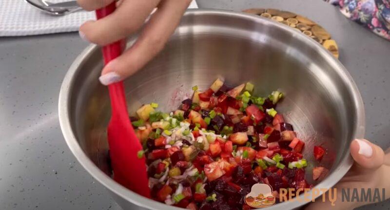 Так винегрет мало кто готовит, а зря. Ничего долго варить и запекать не нужно: достаточно 5 минут