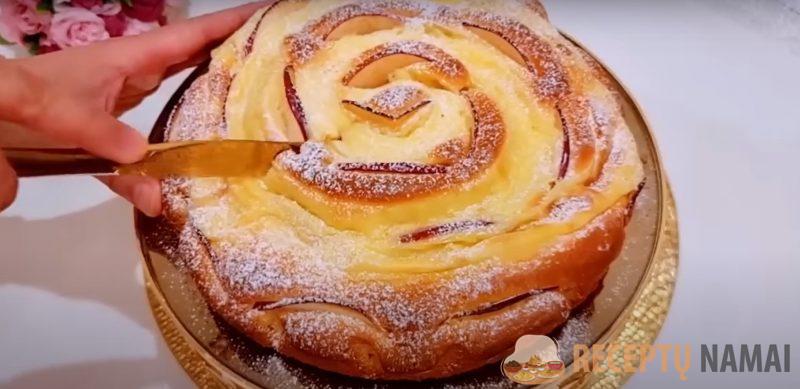 Яблочный пирог с кремом, который тает во рту! Быстро и вкусно к чаю