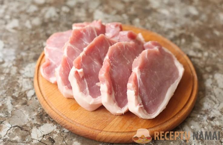 Беру абсолютно любое мясо и готовлю такое блюдо – получается практически как в ресторане: при этом ничего не нужно жарить и стоять